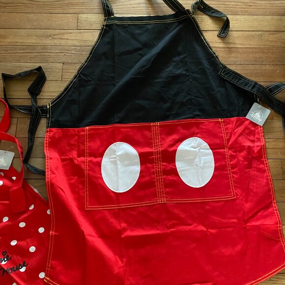 2 Disney Parks MICKEY & MINNIE MOUSE Red White Polka Dot Adult APRONS - NEW - Picture 3 of 4